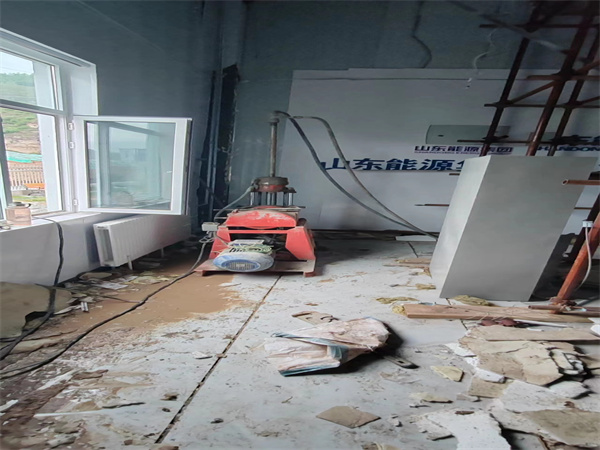 黄龙地基基础下沉墙体裂缝加固注浆顶升施工